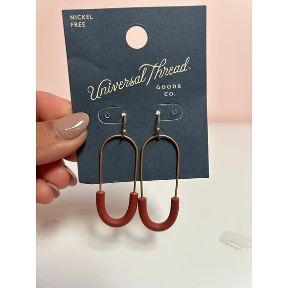 Universal Thread Earrings - Picture 1 of 2